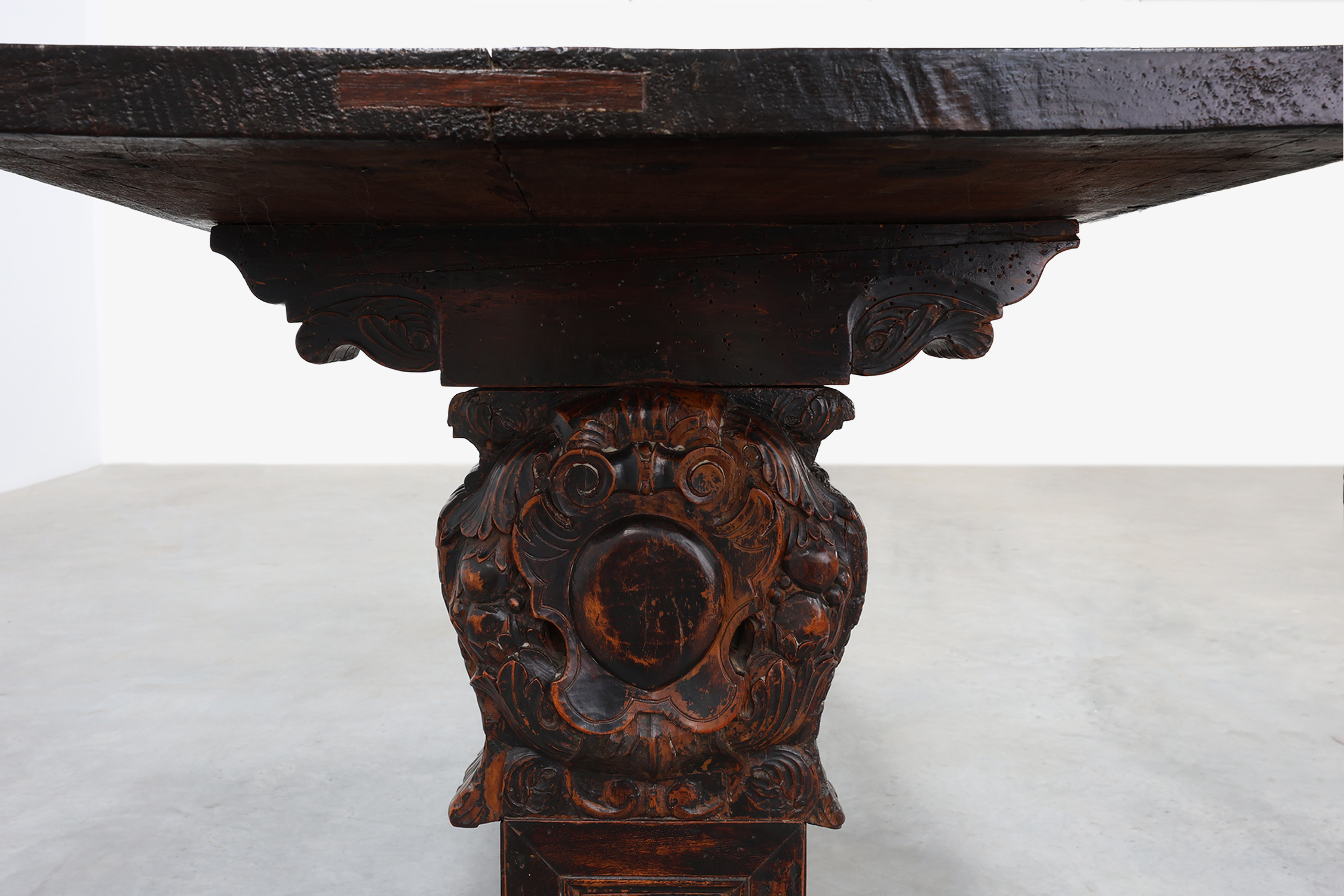 16th Century Renaissance walnut console table, Tuscan, Italythumbnail